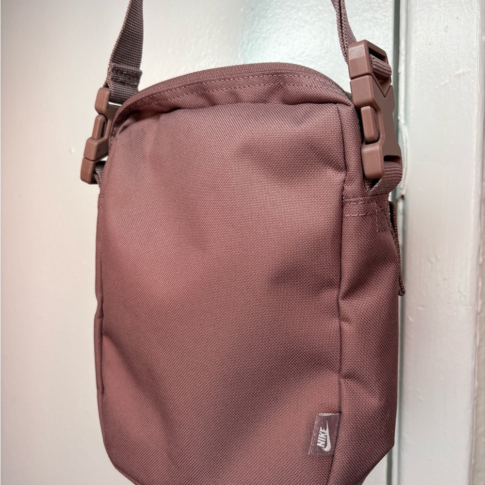 Nike Chocolate Messenger Bag - Picture 2 of 2